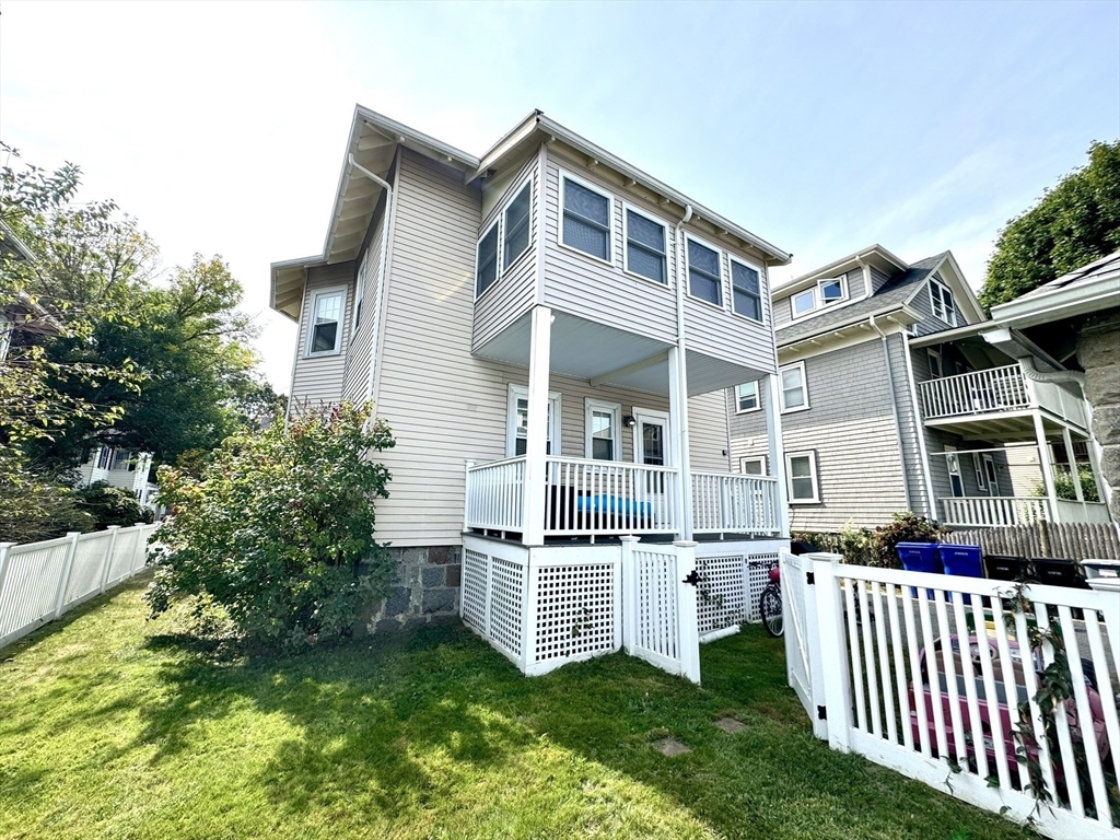 8 Kahler Ave, Milton