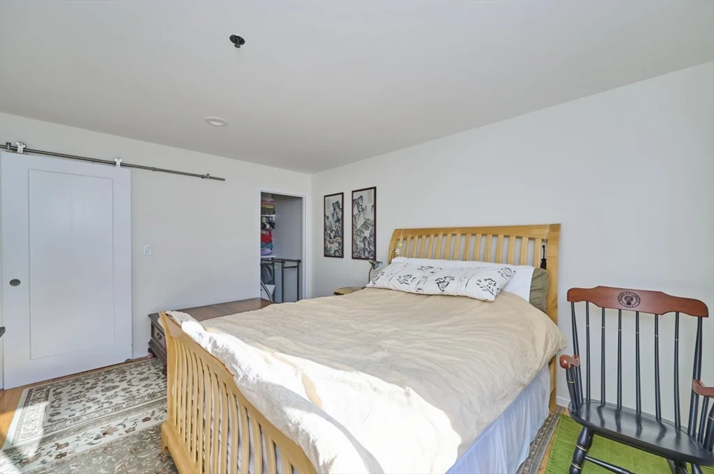 950 Massachusetts Ave, Harvard Square