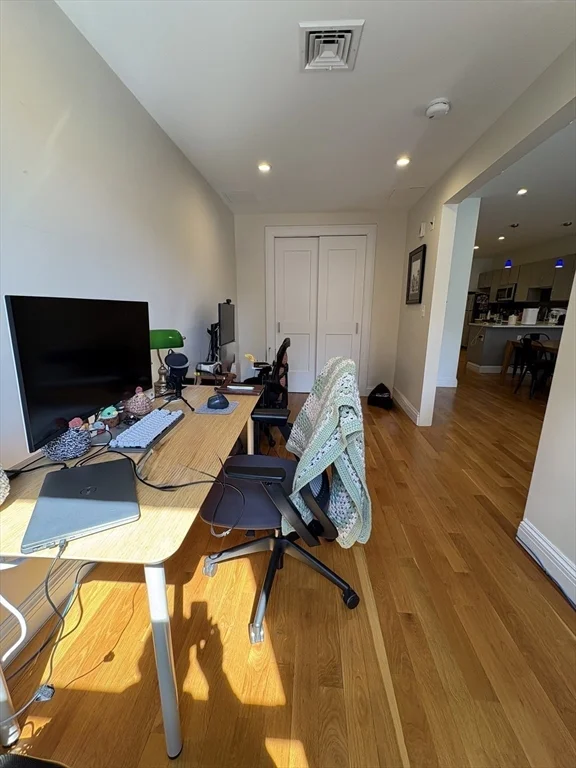 175 Newbury St, Back Bay