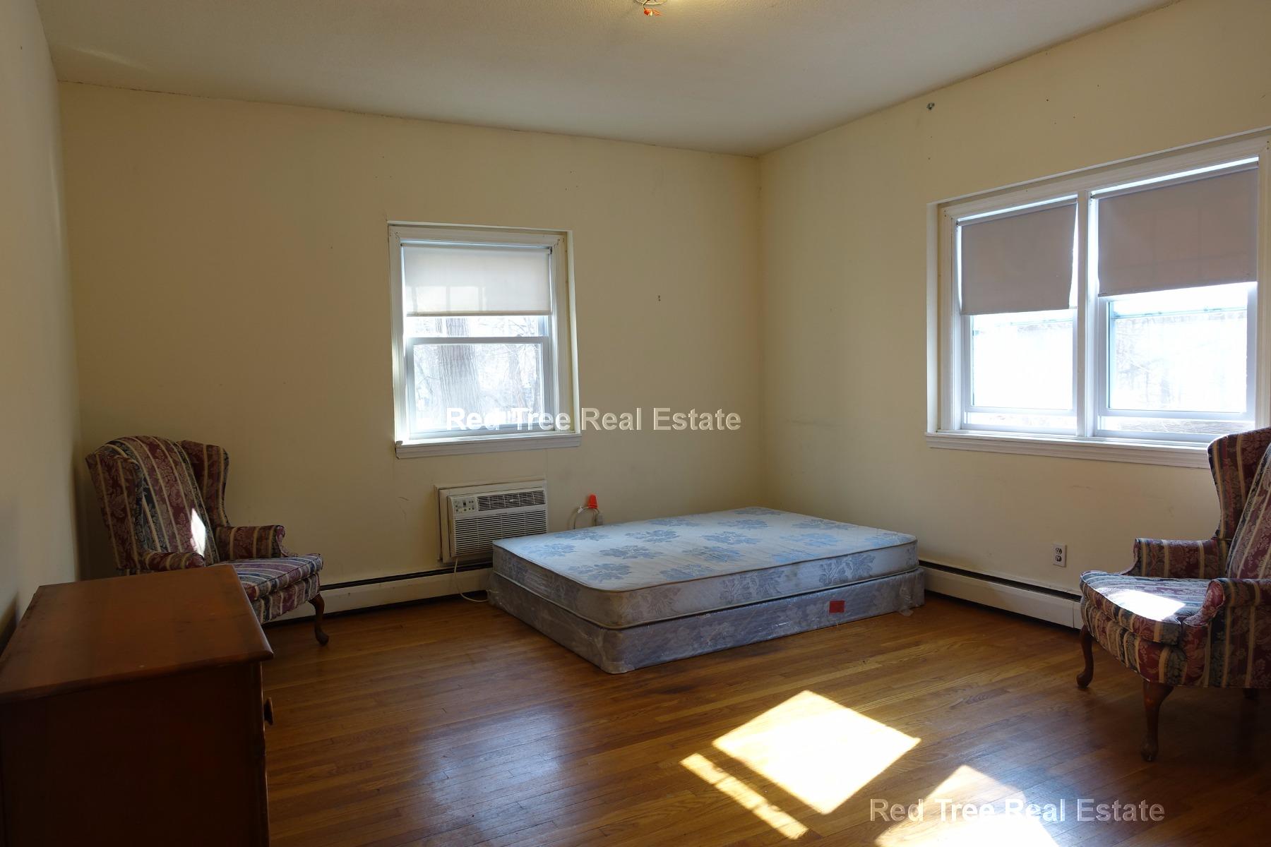 2018 Commonwealth Ave, Brighton