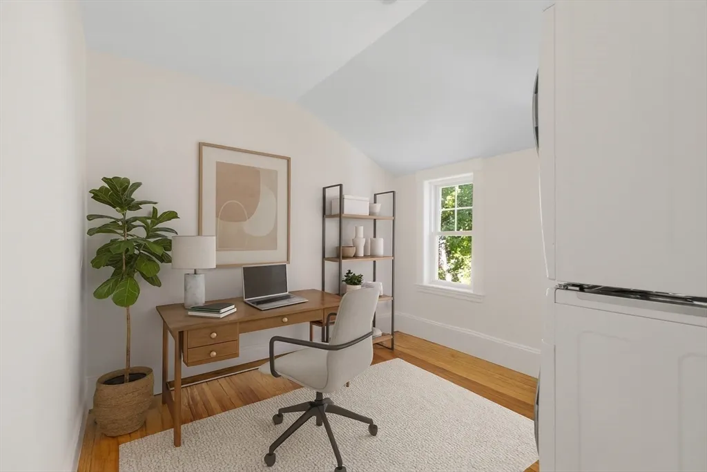 105 Fayerweather St, West Cambridge