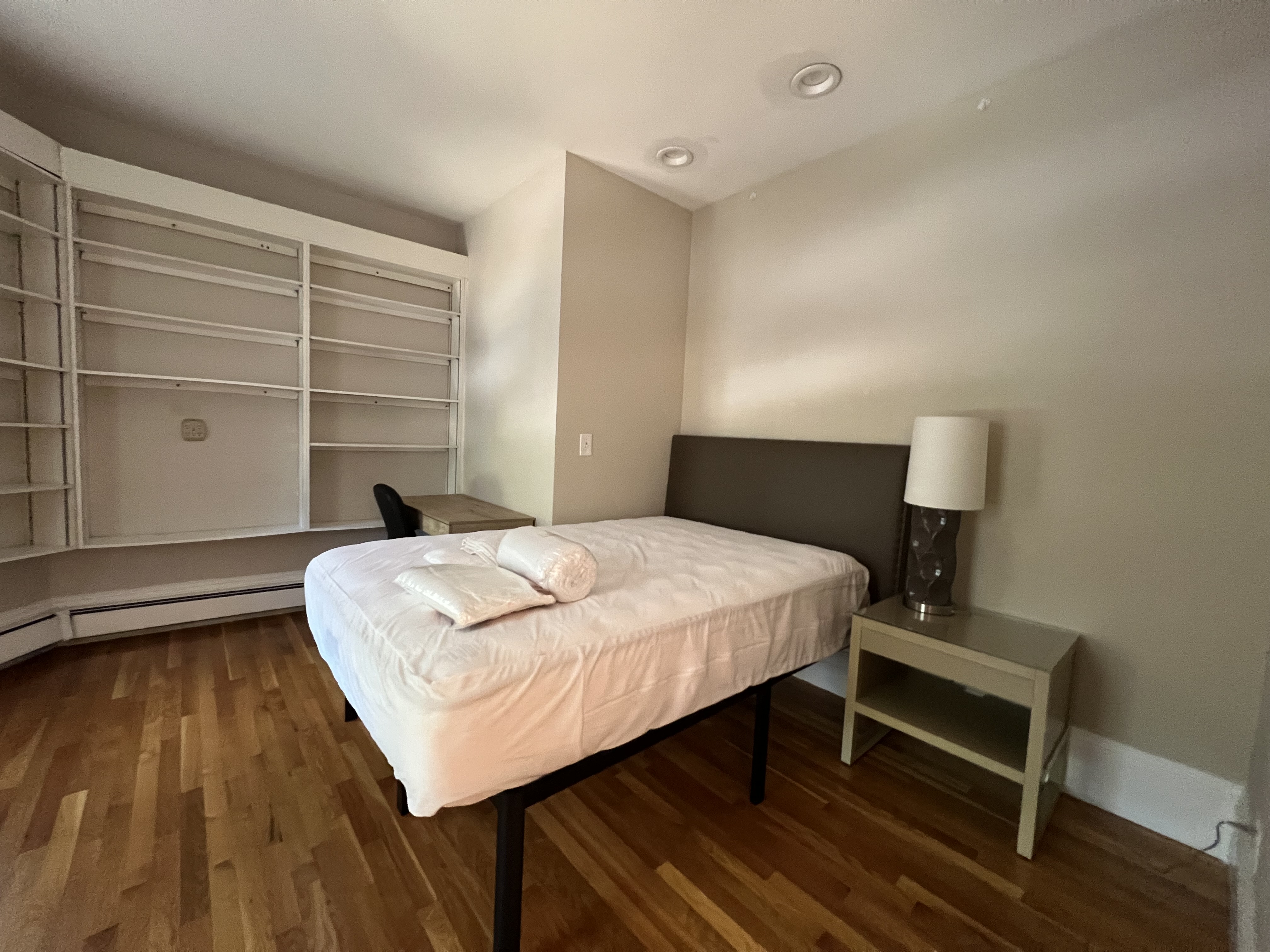 8+ bed, 3.5 bath apartment for rent at 1000 Memorial Dr Unit 2, Harvard Square — photo 3 of 17