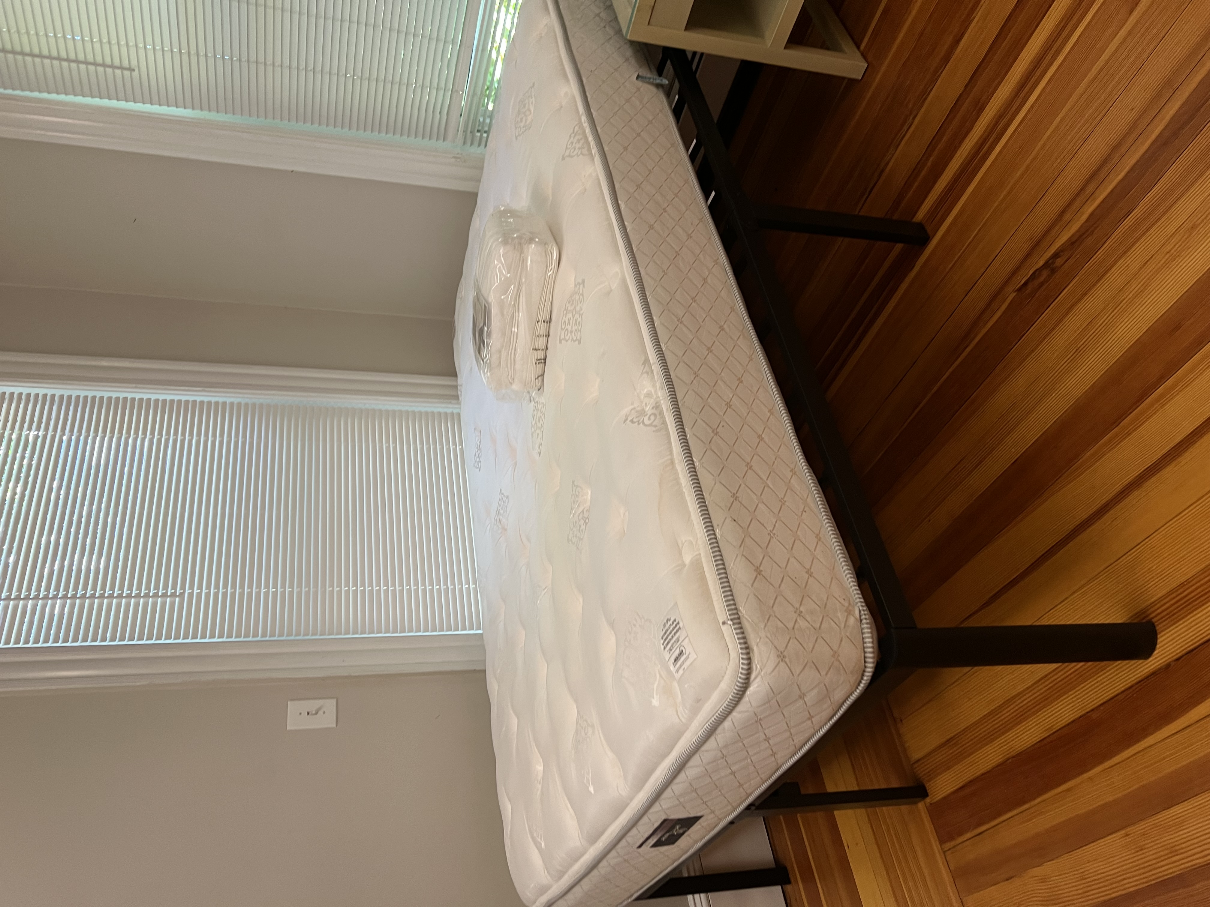 8+ bed, 3.5 bath apartment for rent at 1000 Memorial Dr Unit 2, Harvard Square — photo 4 of 17