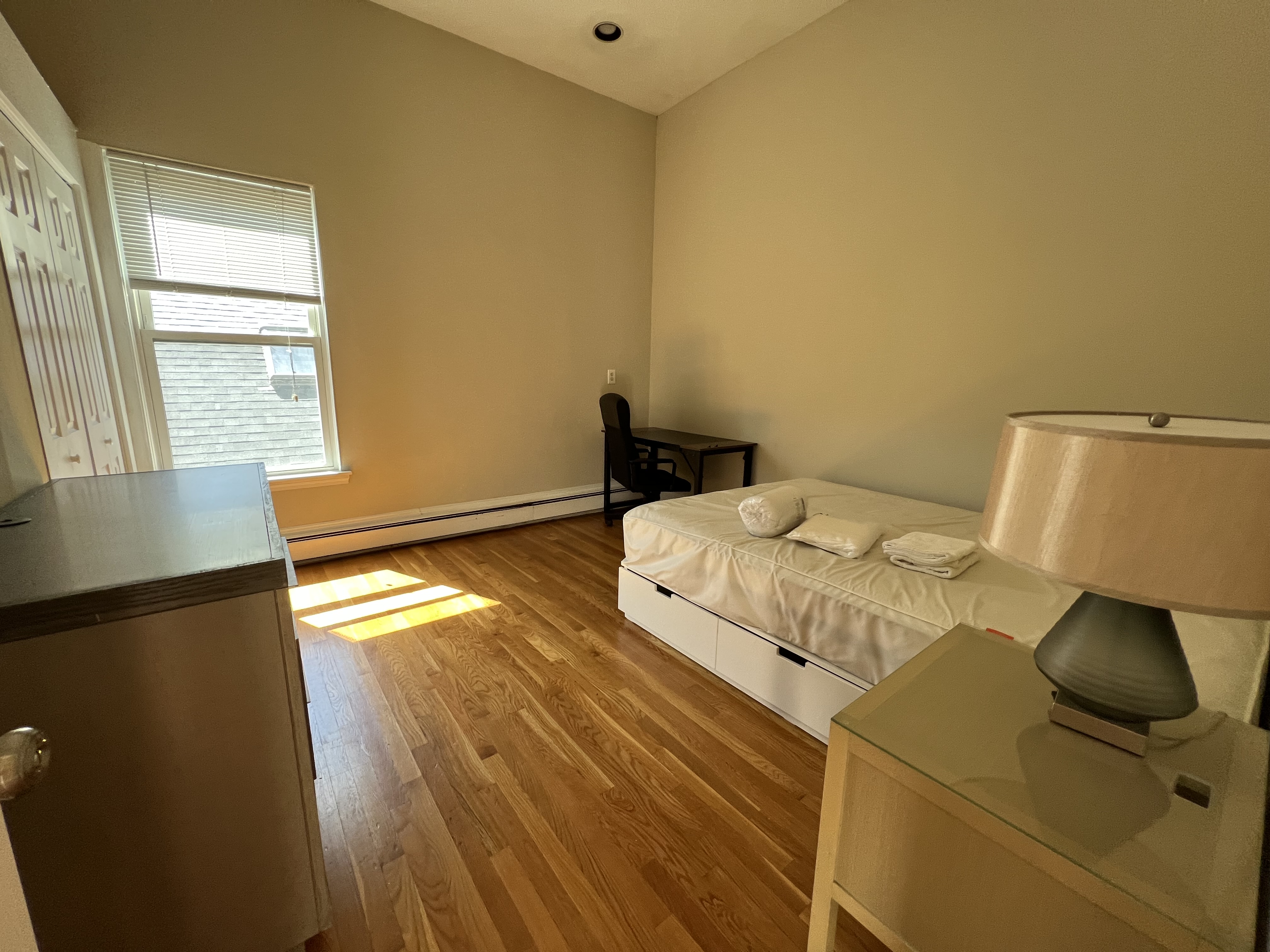 8+ bed, 3.5 bath apartment for rent at 1000 Memorial Dr Unit 2, Harvard Square — photo 5 of 17