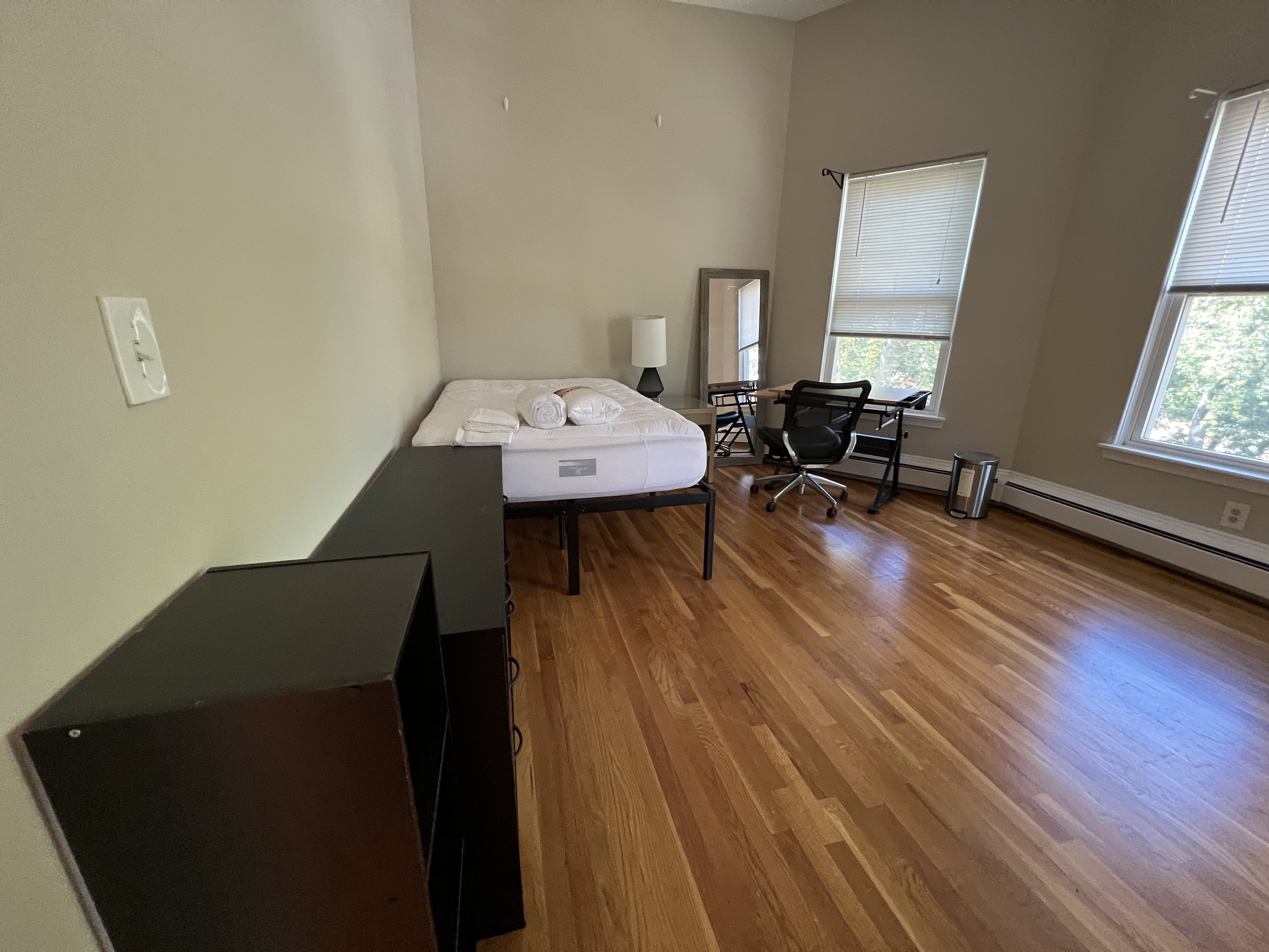 8+ bed, 3.5 bath apartment for rent at 1000 Memorial Dr Unit 2, Harvard Square — photo 13 of 17