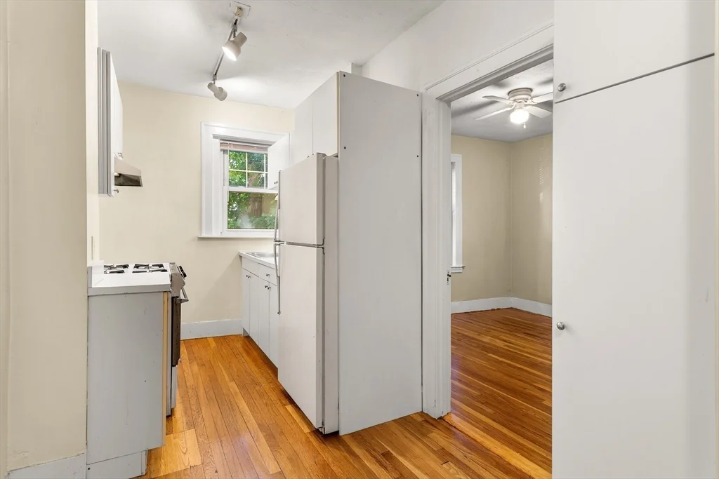 590 Washington St, Coolidge Corner