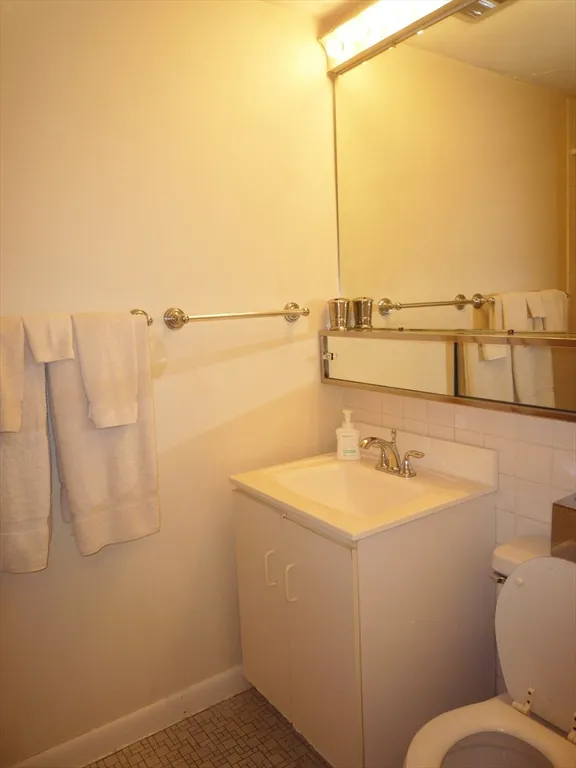 1643 Cambridge St, Mid-Cambridge