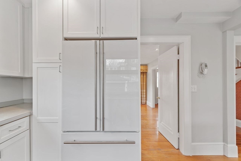 110 Leonard St, Belmont