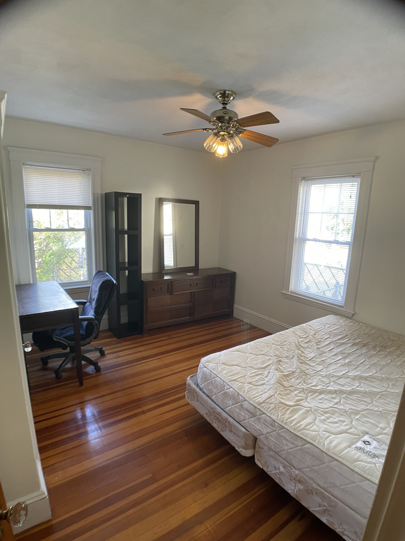 59 Quincy St, Medford