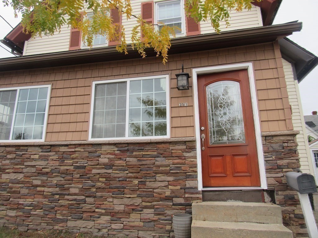 351 Plantation St, East Worcester