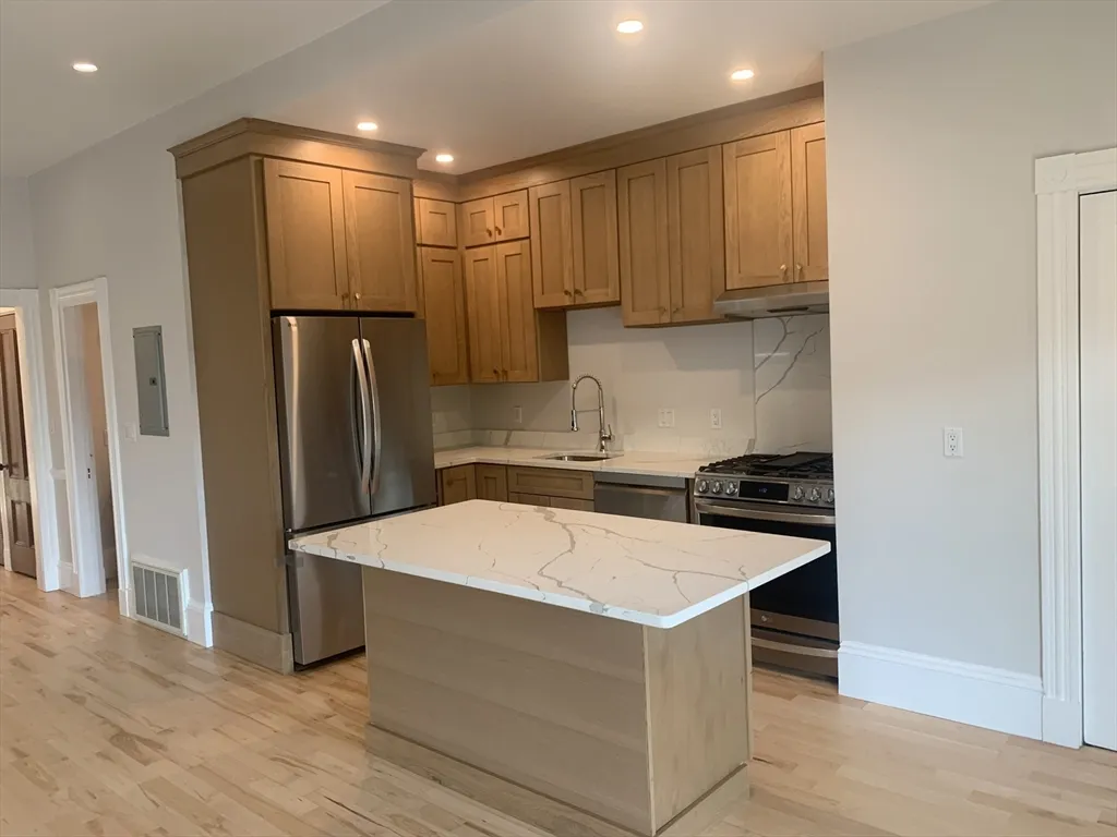 873 East 4th St, South Boston