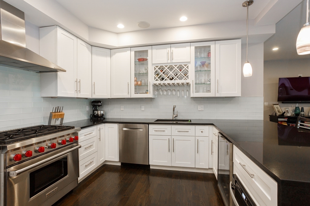 350 W Broadway, South Boston