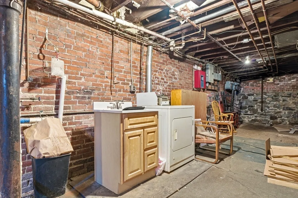 204 Washington St, Prospect Hill