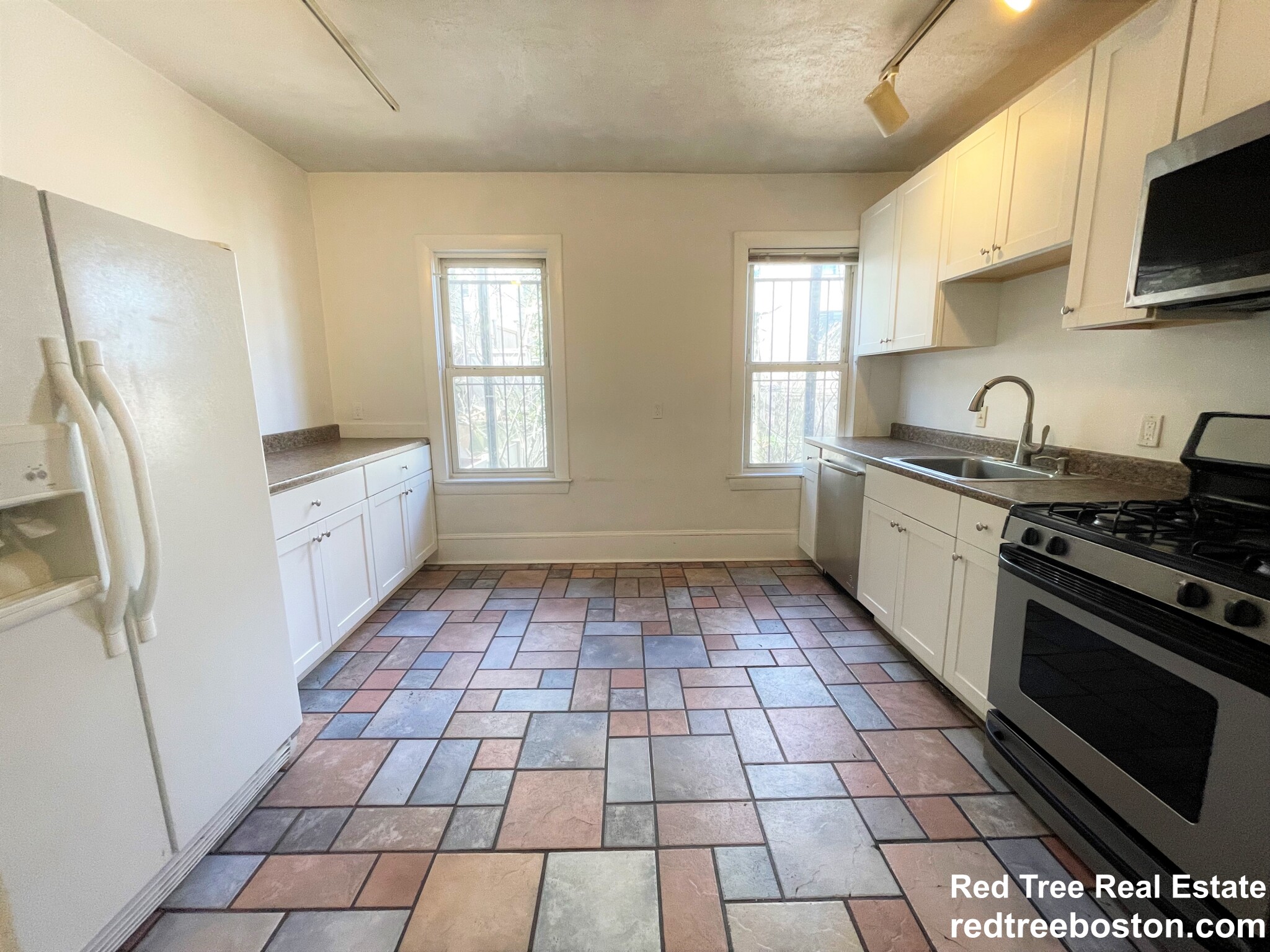 8 Sewall St, Mission Hill