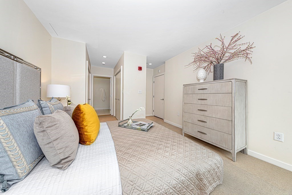 80 Broad, Waterfront