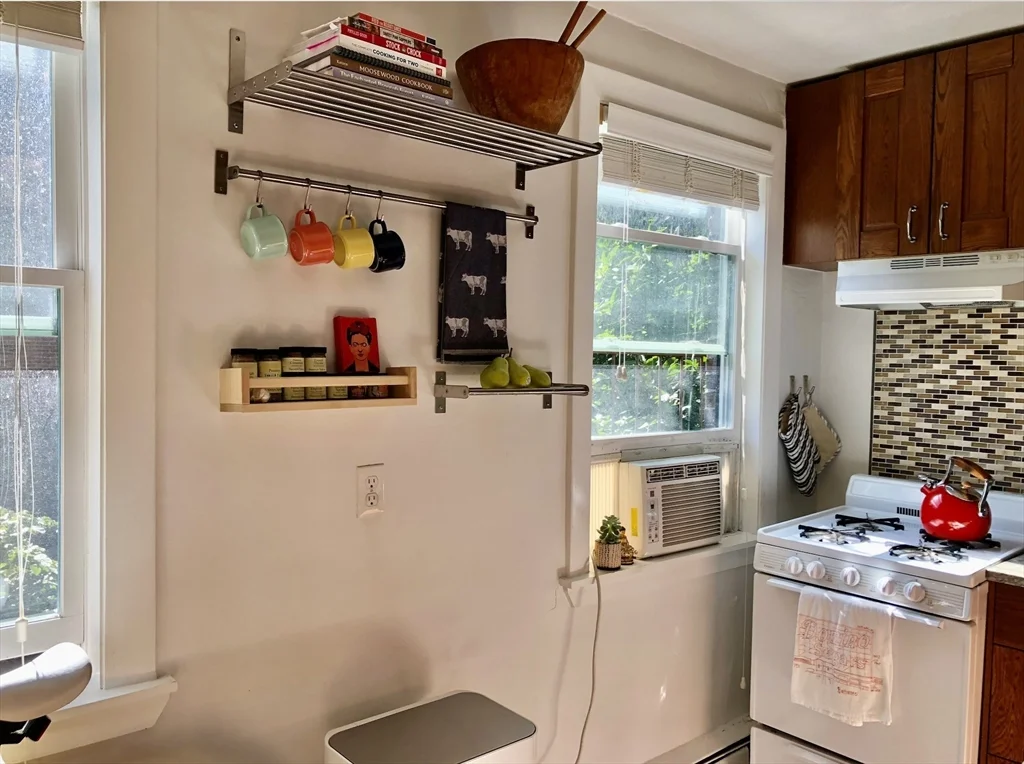 37 Lawrence St, South End