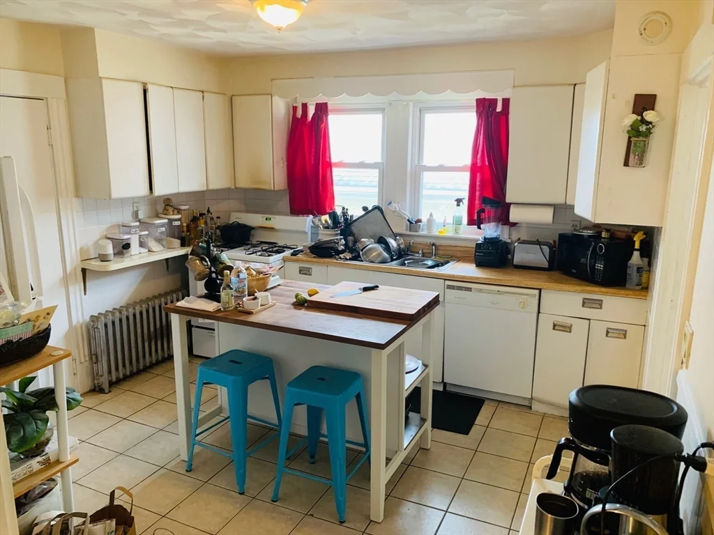 34 Morton St, Watertown