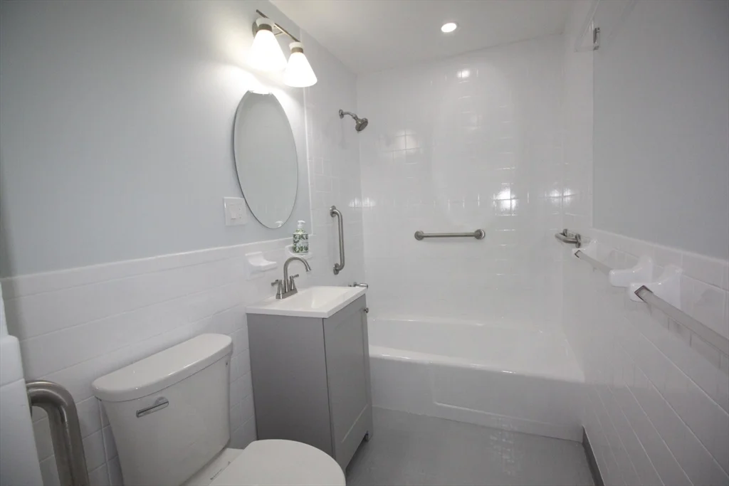 34 Hamilton Rd, Arlington