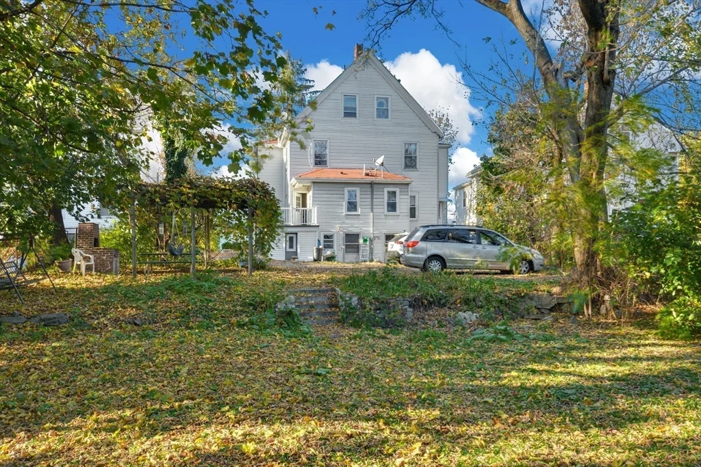 10 Middle, Newton