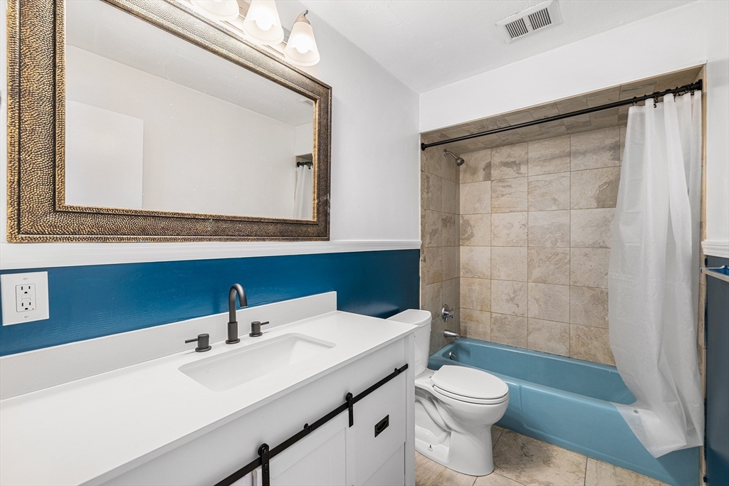 121 Bailey, Worcester