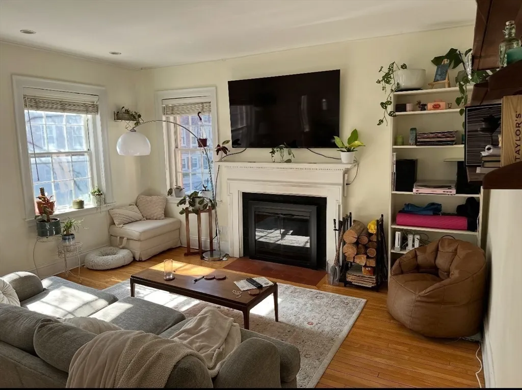 21 Chauncy St, Neighborhood Nine