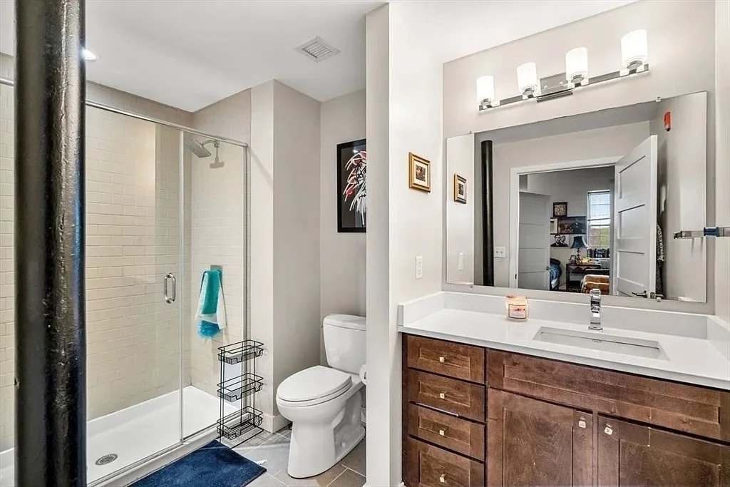 130 John St, Downtown