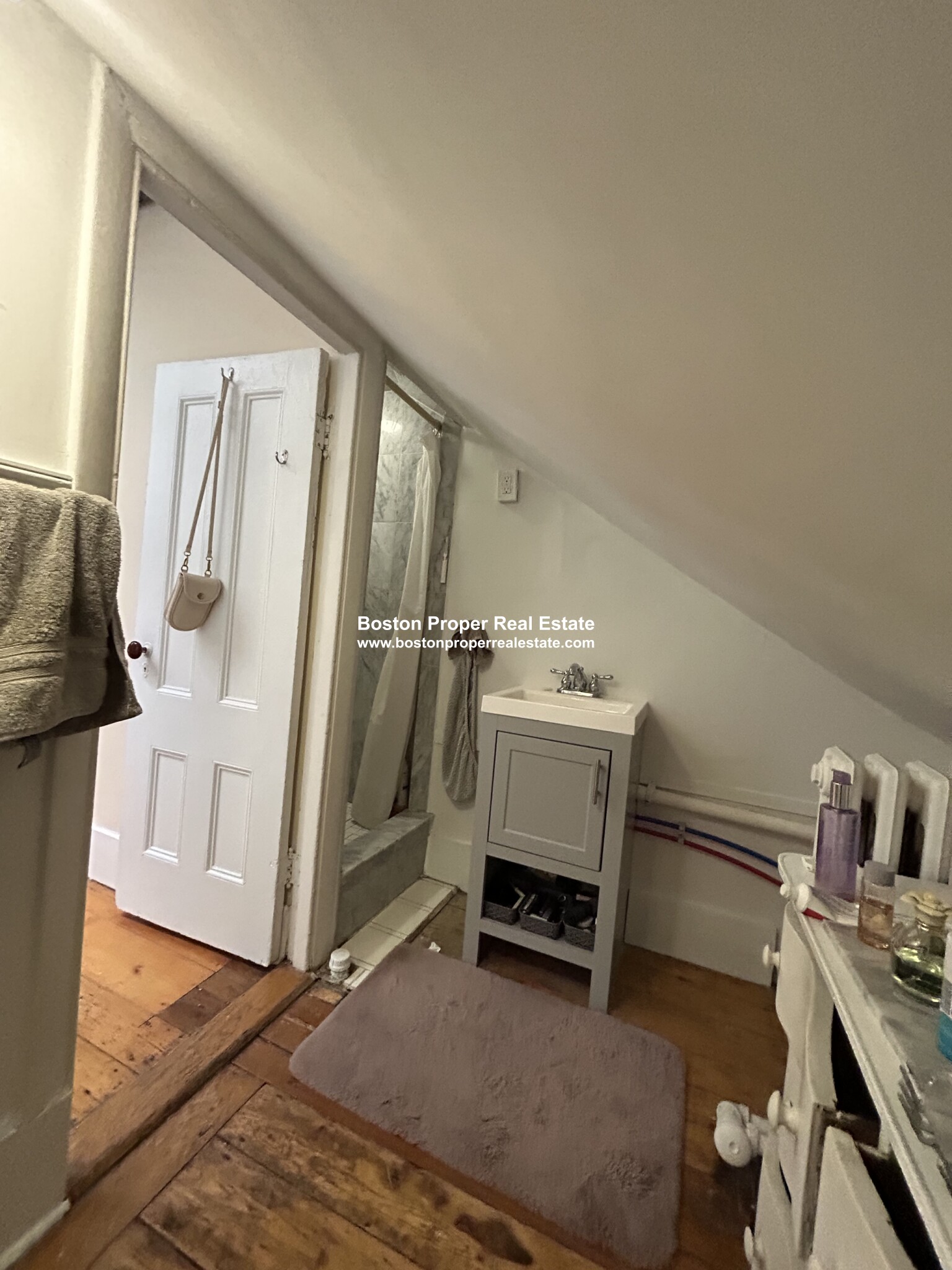 32 Irving St, Beacon Hill