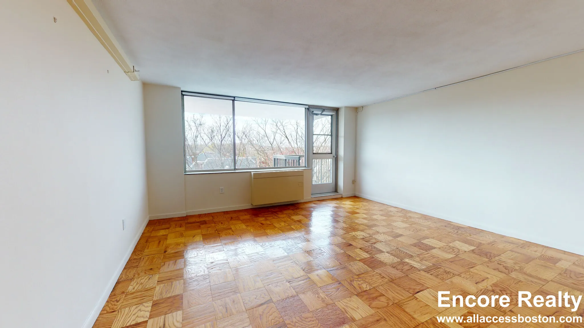 101 Monmouth St, Longwood