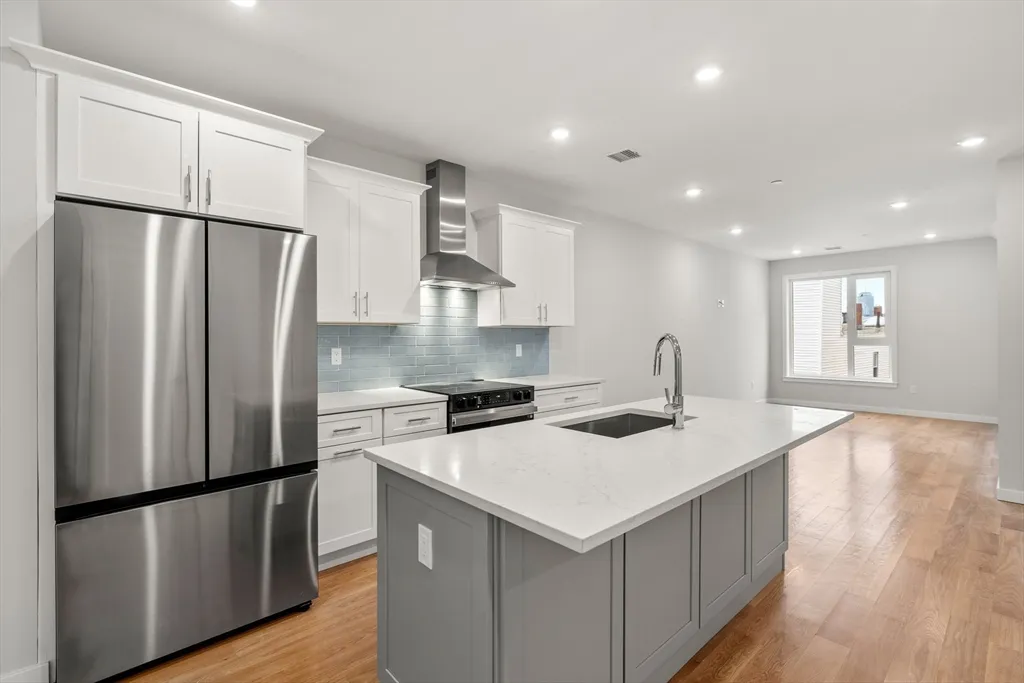 267 Old Colony Ave, South Boston