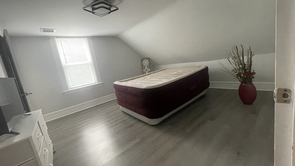 824 Dighton Ave, Taunton