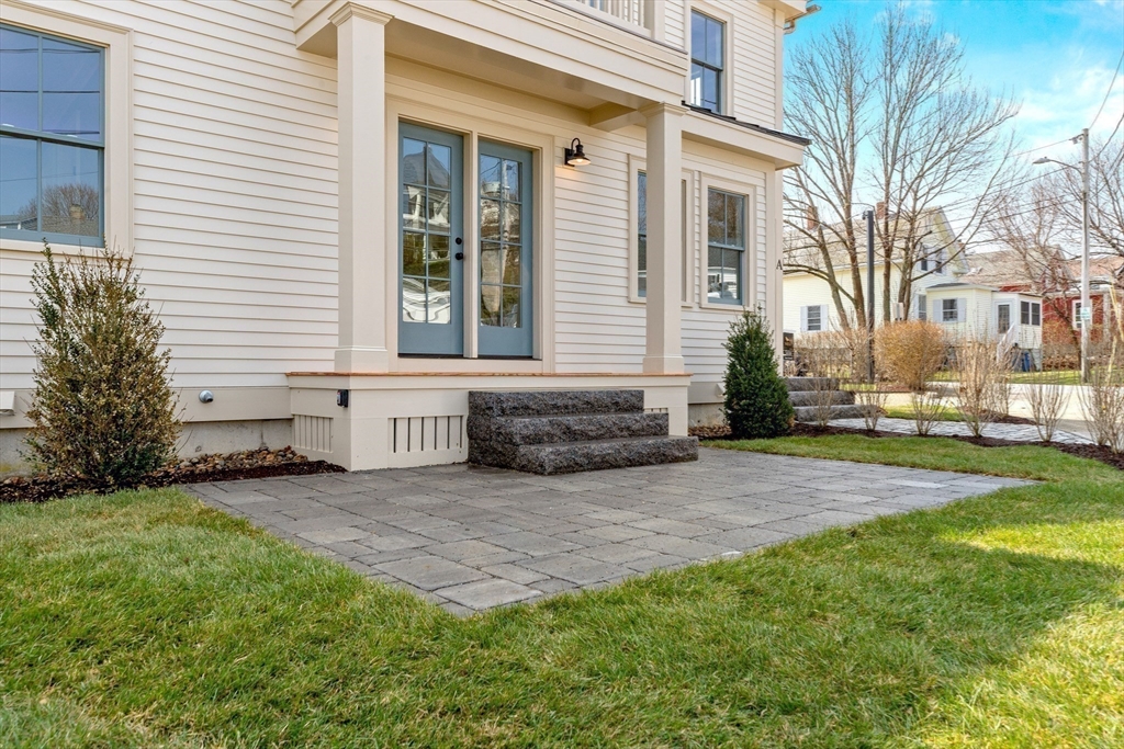 1 Jewett St, Rockport