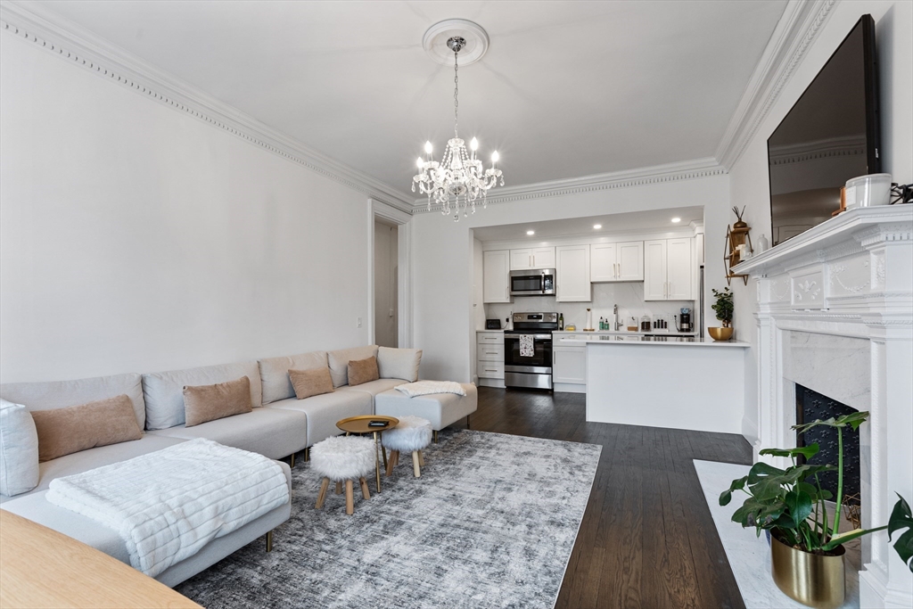 373 Commonwealth Ave, Back Bay