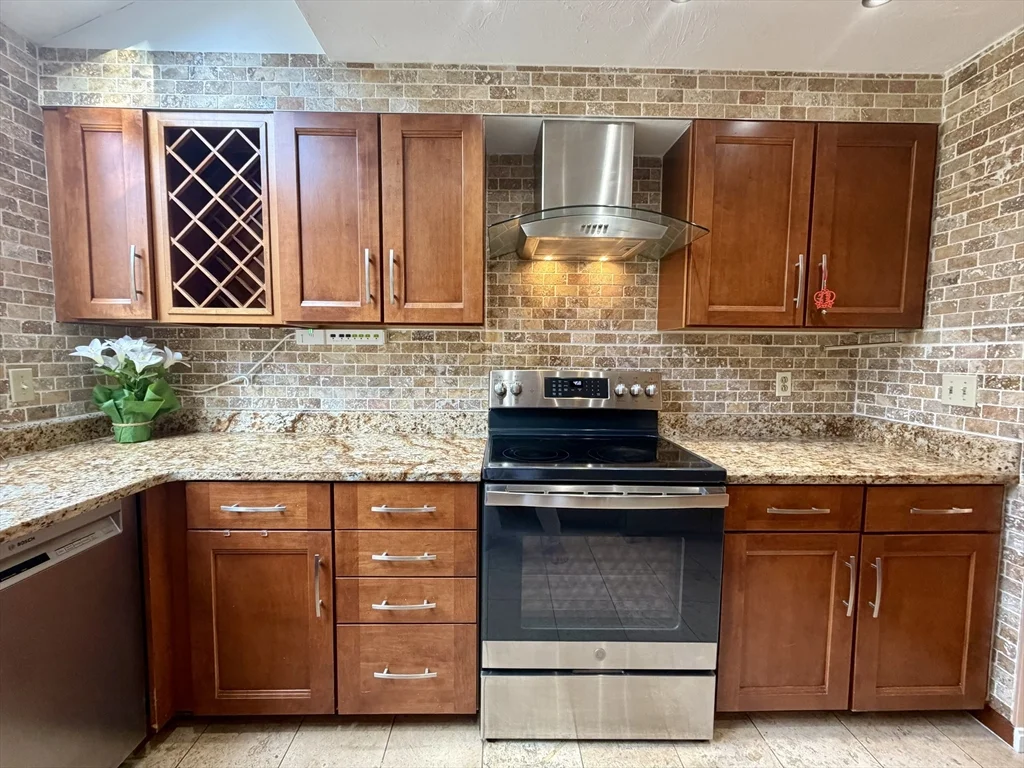 22 Gates Rd, Worcester