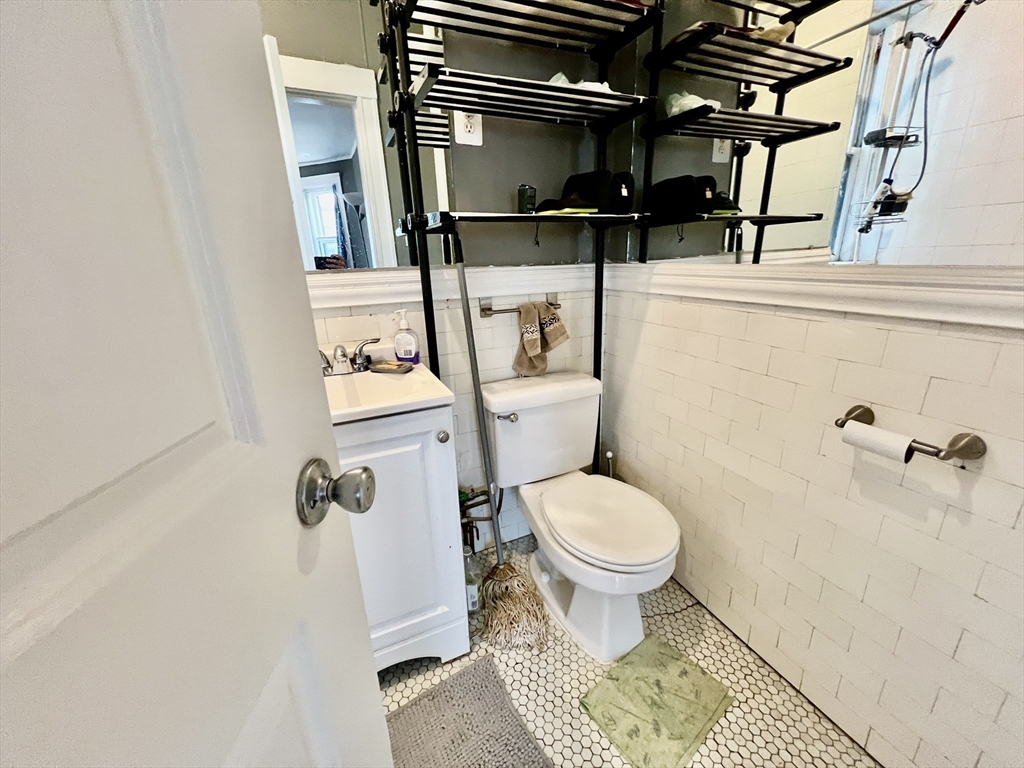 1572 Commonwealth Ave, Brighton