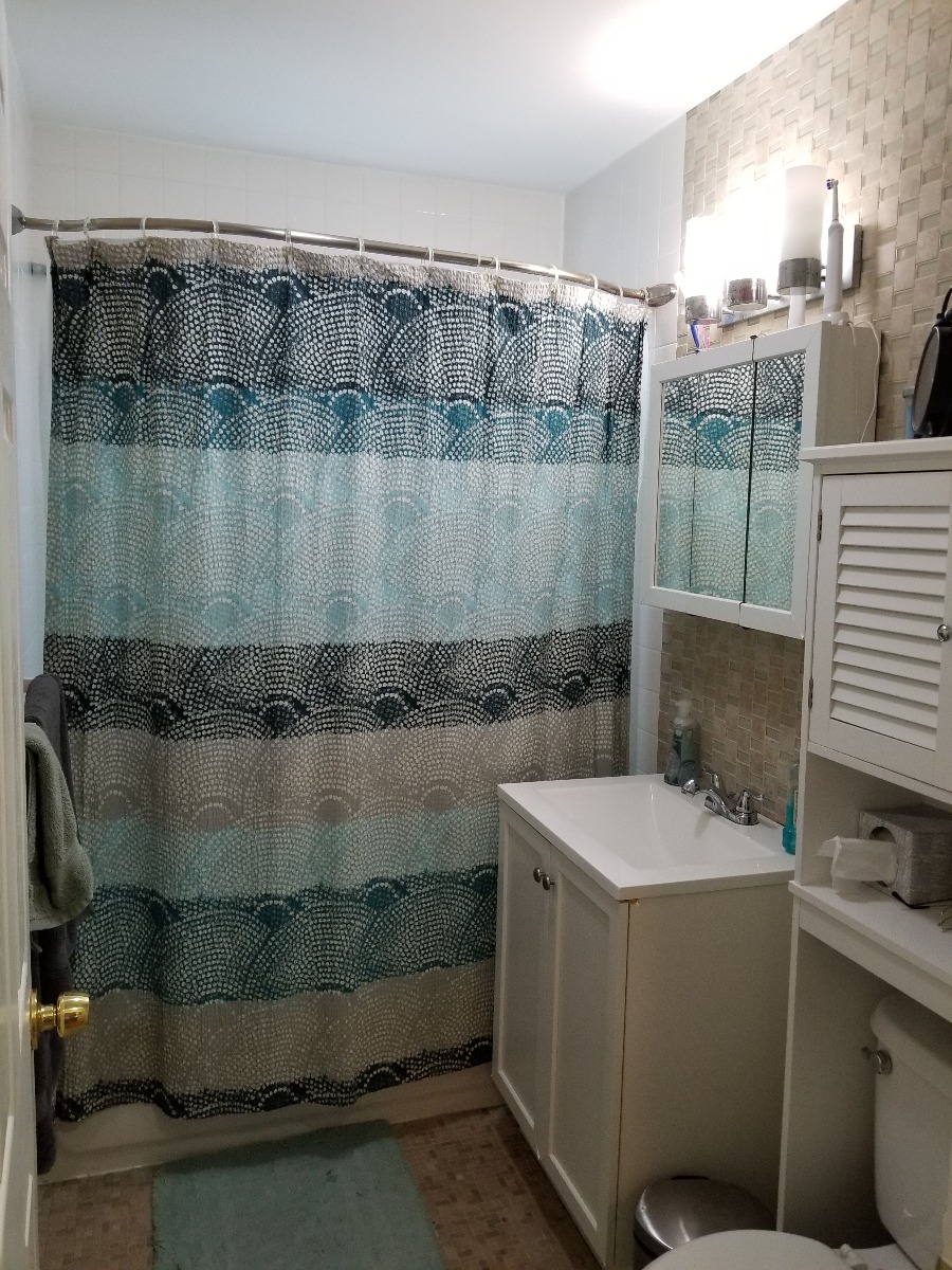 27 Bostonia Ave, Oak Square