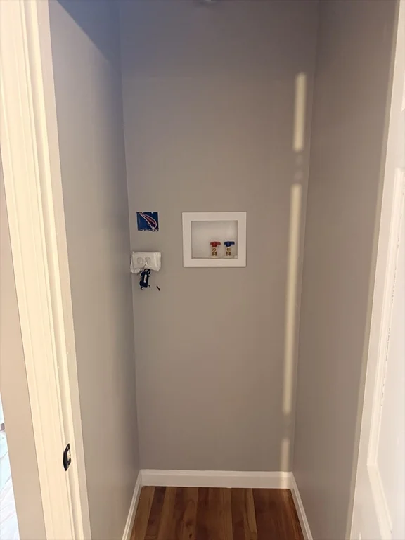 321 Wood Ave, Hyde Park