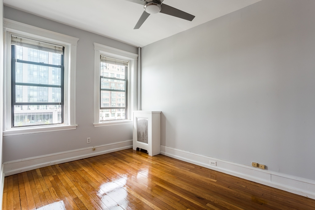 137 Peterborough St, Fenway