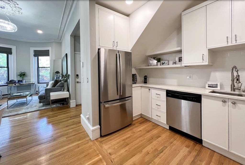 16 Claremont Park, South End