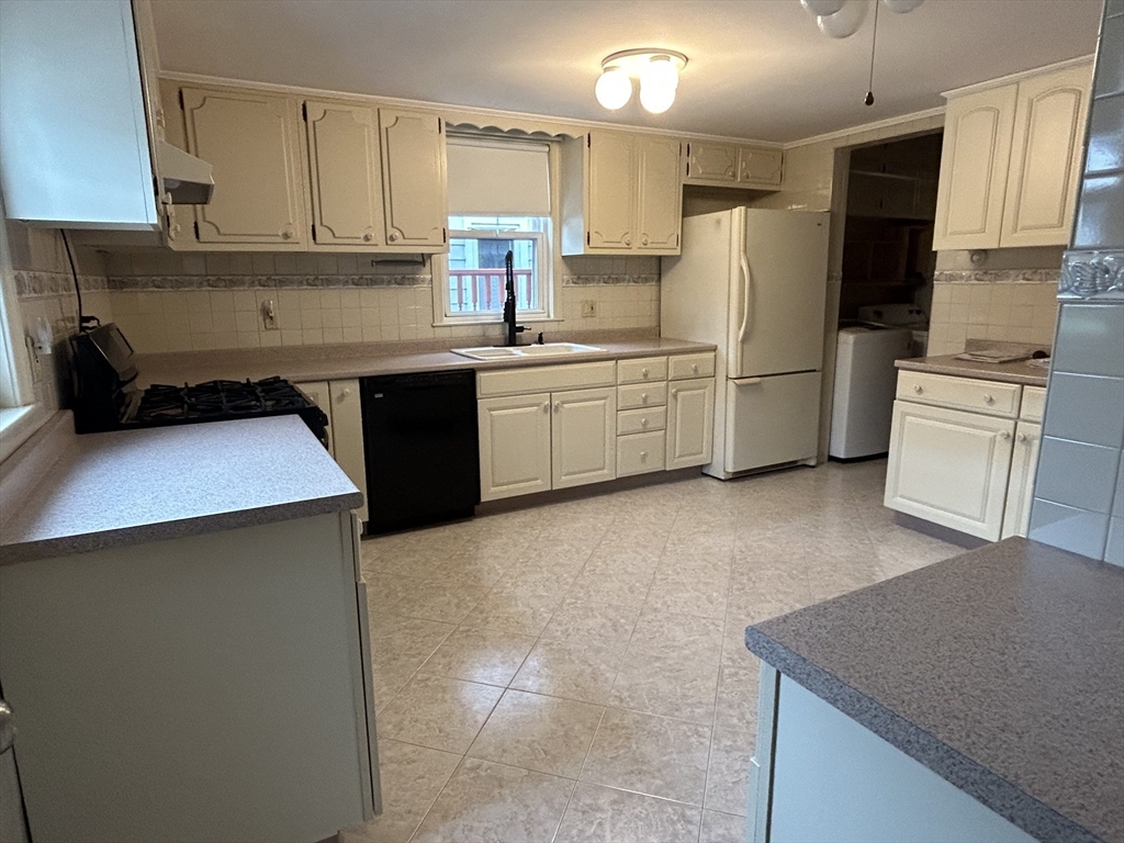 175 Maple St, Malden