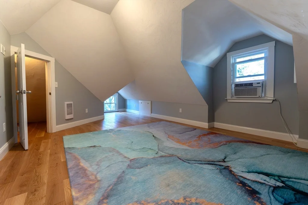 118 Newburg St, Roslindale