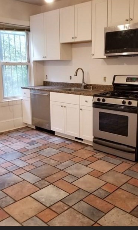 8 Sewall St, Mission Hill