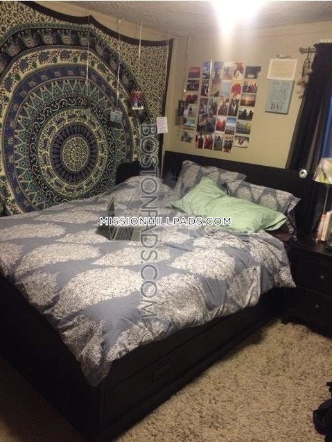 2 bed, 1 bath apartment for rent at 12 Shepherd Ave Unit 2, Mission Hill — photo 3 of 8