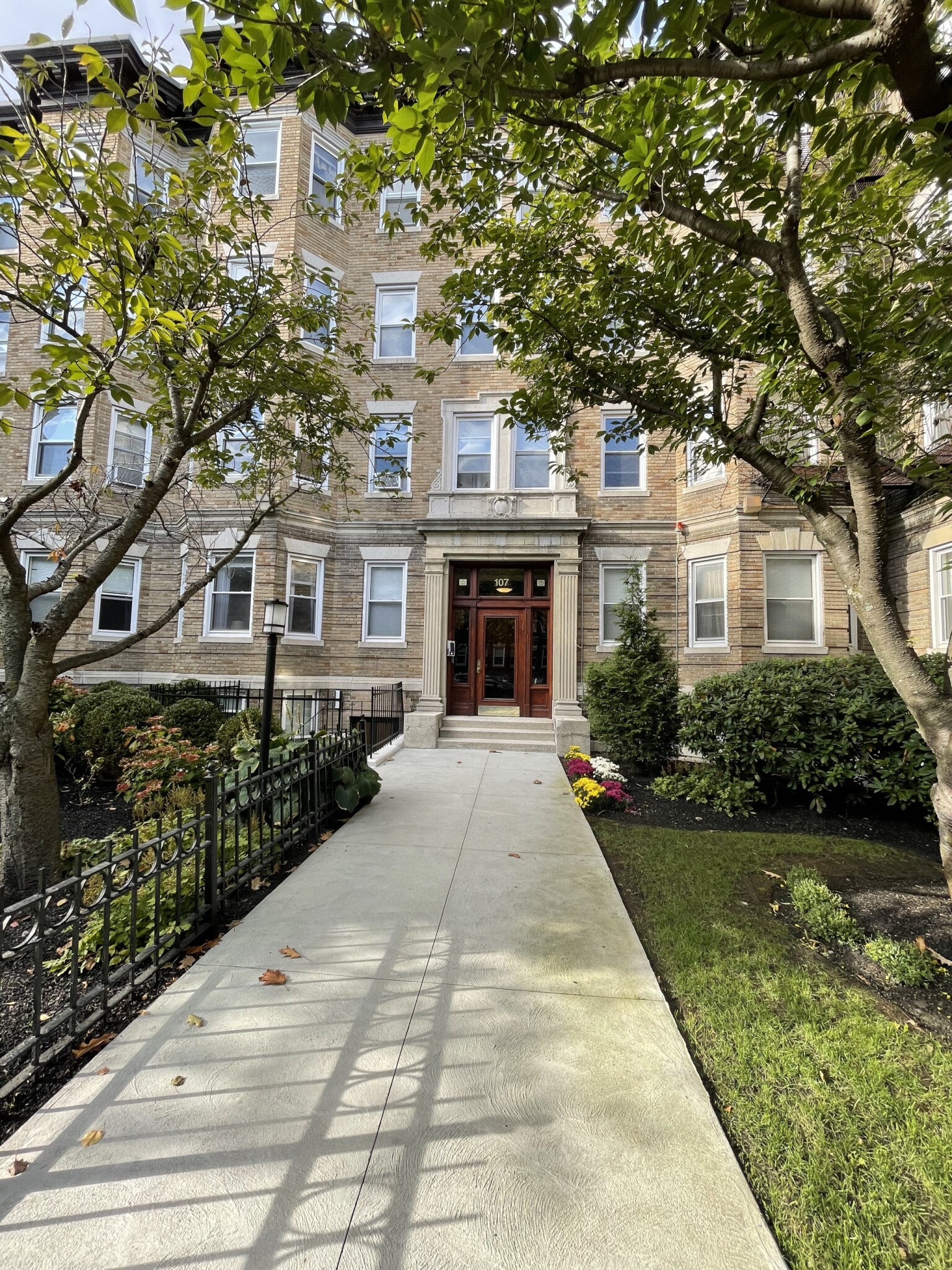 107 Queensberry St, Fenway