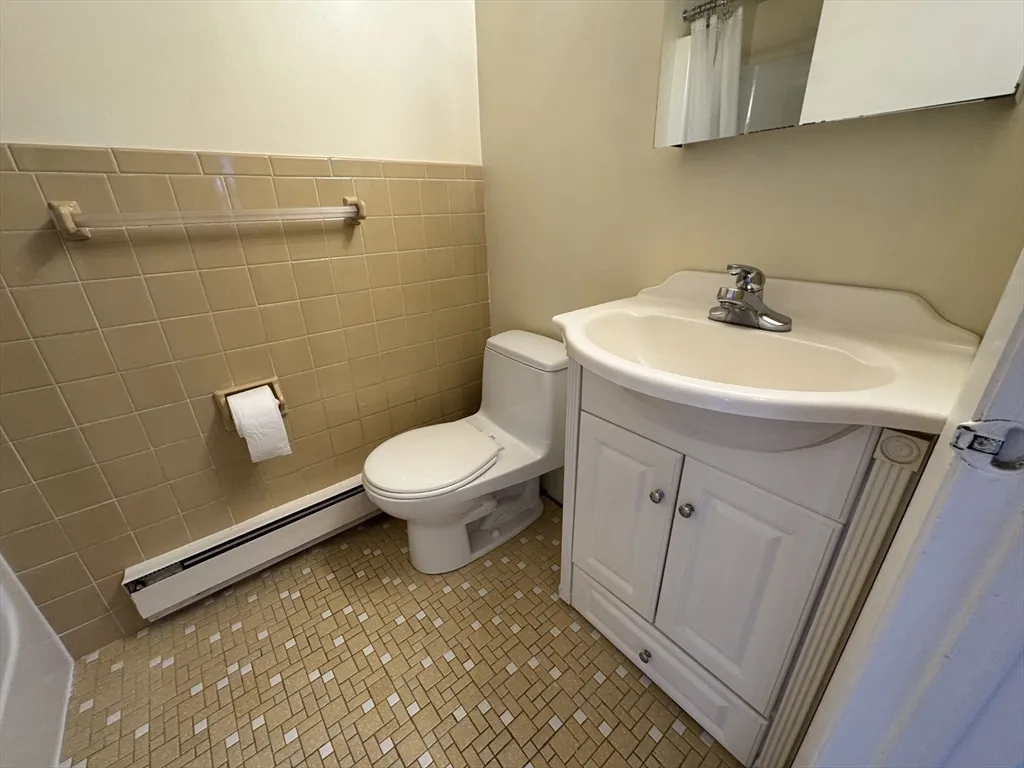 1691 Cambridge St, Mid-Cambridge