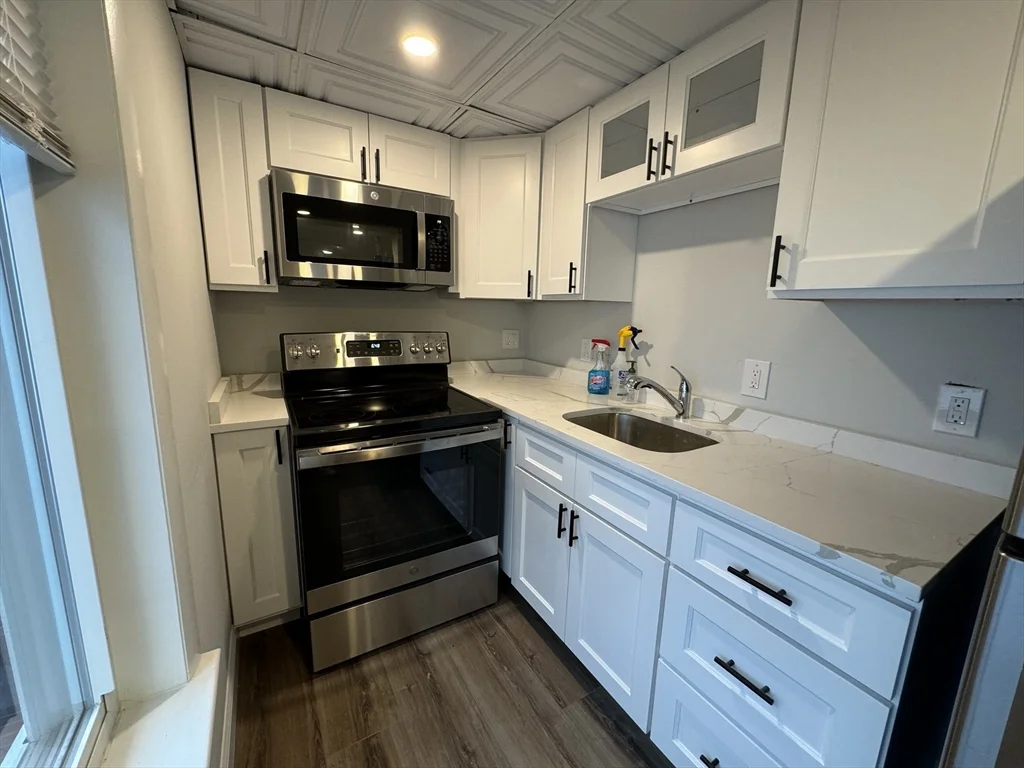 102 Cross St, East Somerville