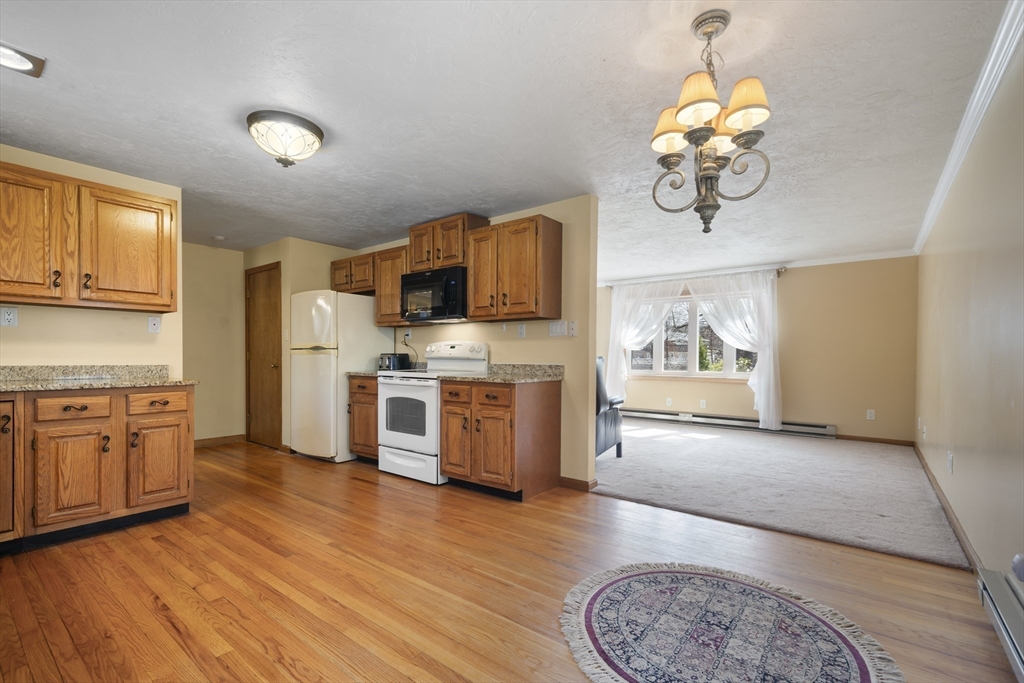 9 Greylock Ave, Shrewsbury