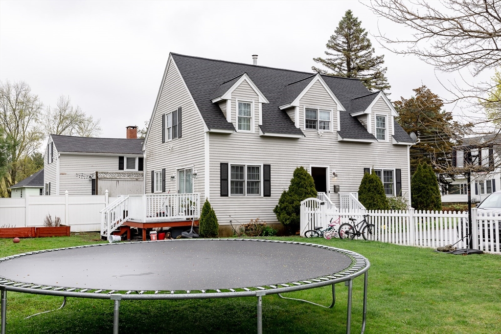 348 Osgood St, North Andover