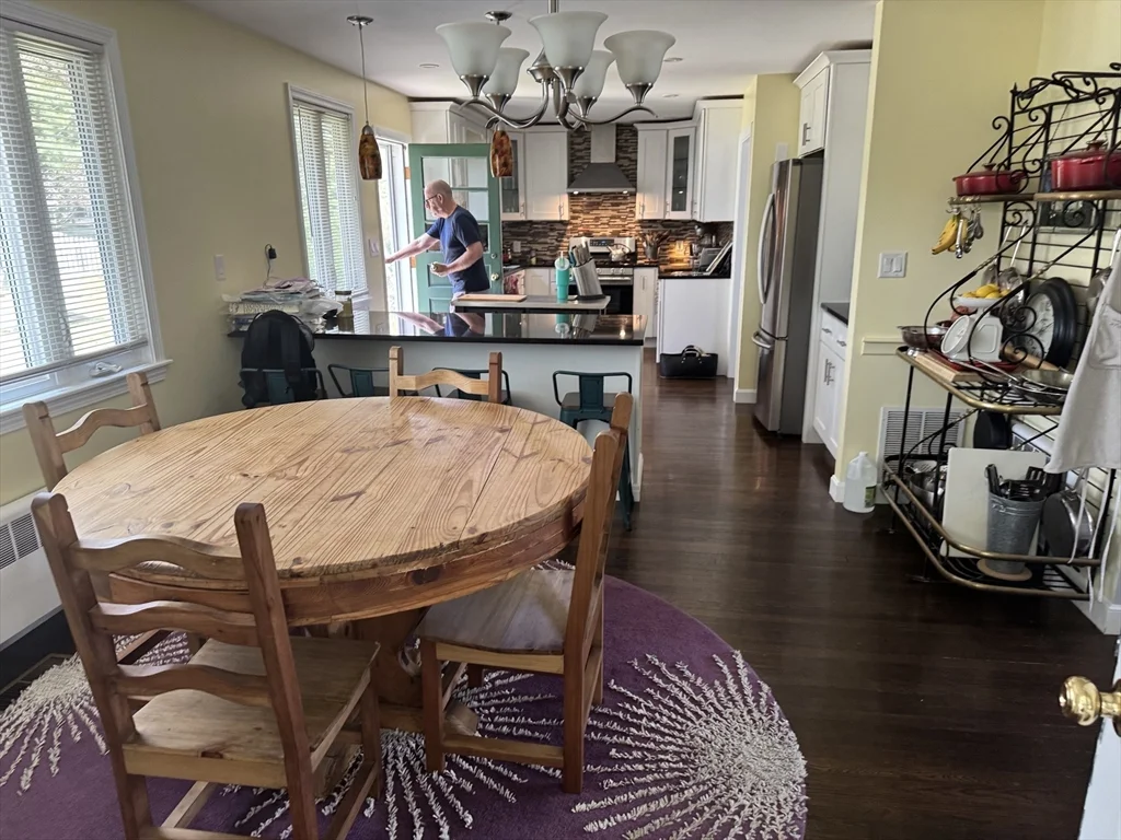 793 Dedham St, Newton