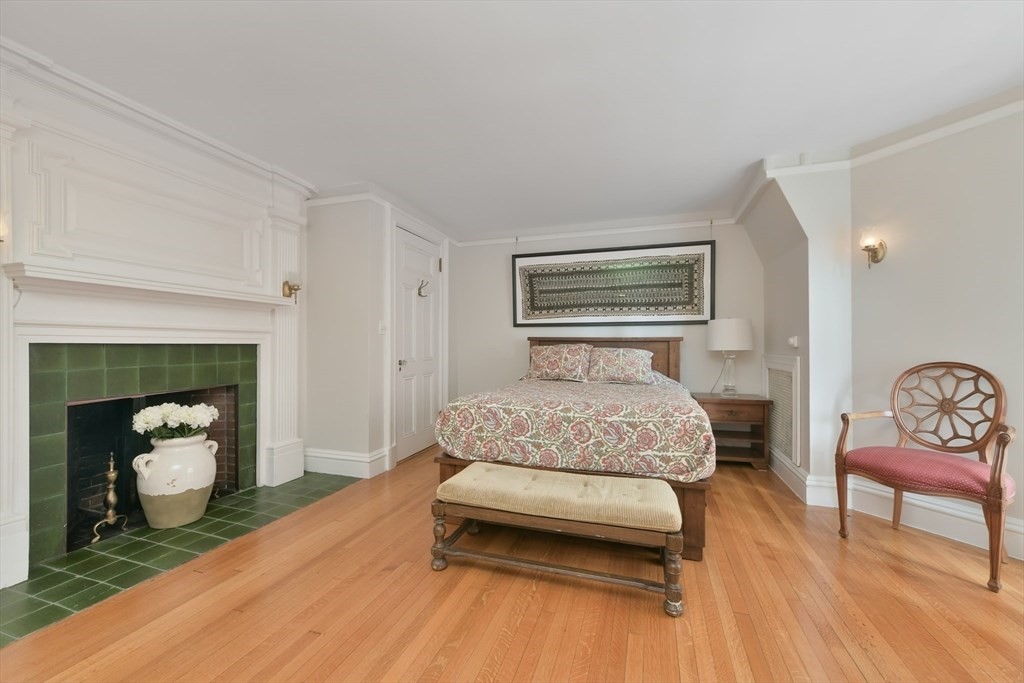 334 Beacon St, Back Bay