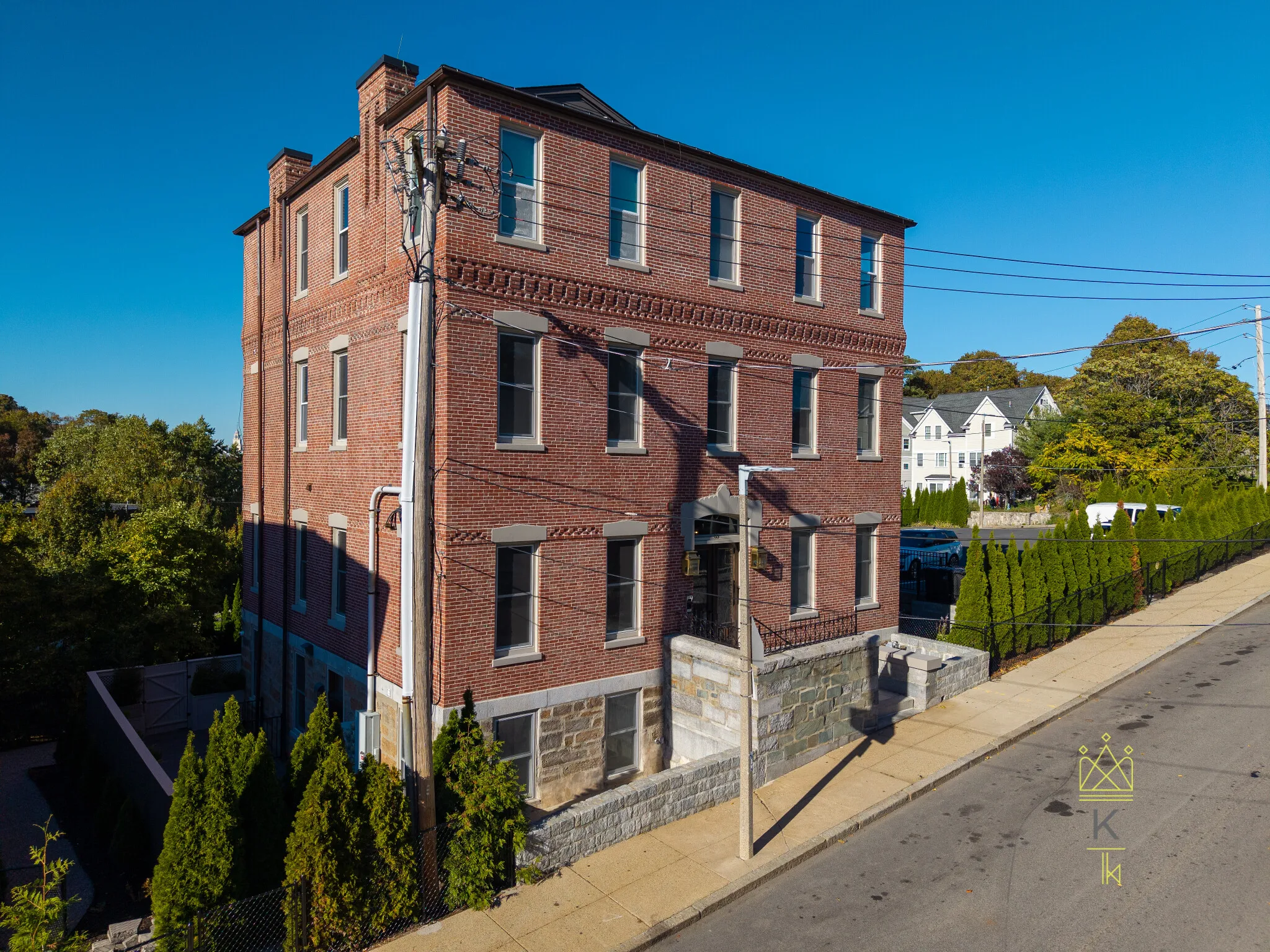 85 Regent St, Roxbury